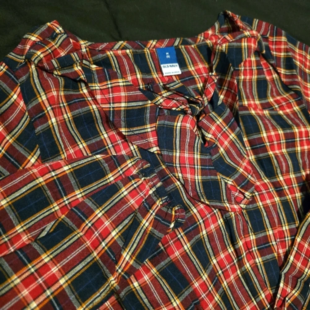 Old Navy Girls Plaid Ruffle Trim Long Sleeve Shirt Red & Blue NWT Size 8 Medium‎